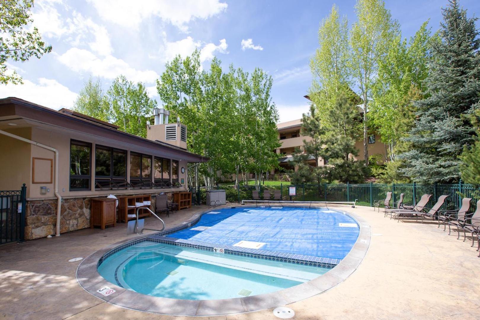 #1012 - Walk To Ski, Newly Remodeled Mountain View Condo With Pool สตีมโบทสปริงส์ ภายนอก รูปภาพ